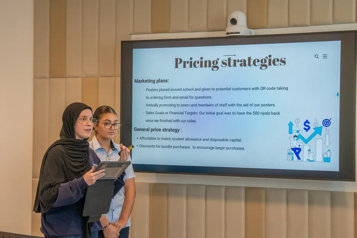 Students Participating in 'Grow Your Money' Competition